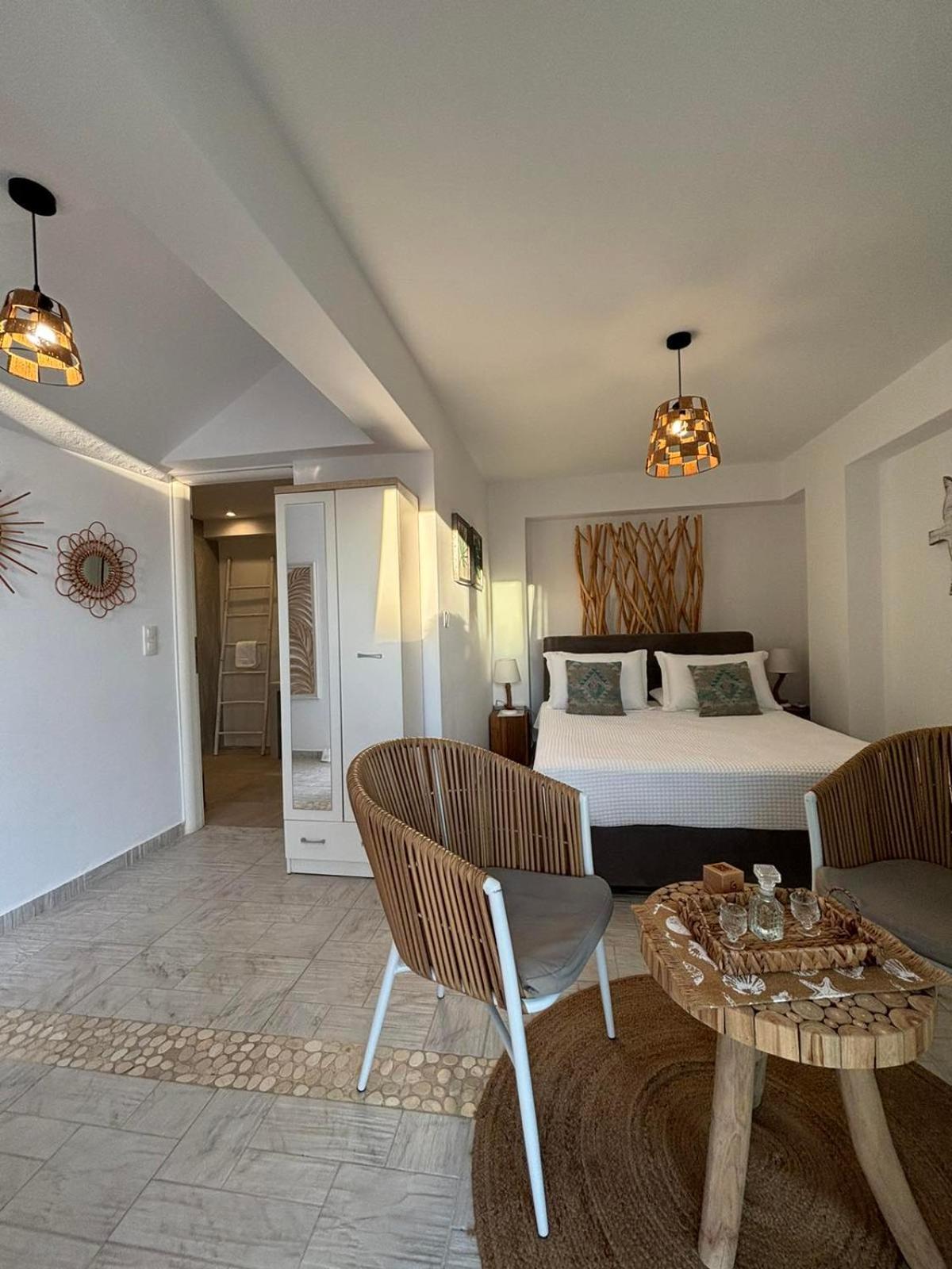 Kapetan Giannis Suite 阿达玛斯 外观 照片